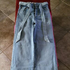 Levi's Rib Cage Straight Ankle Jeans